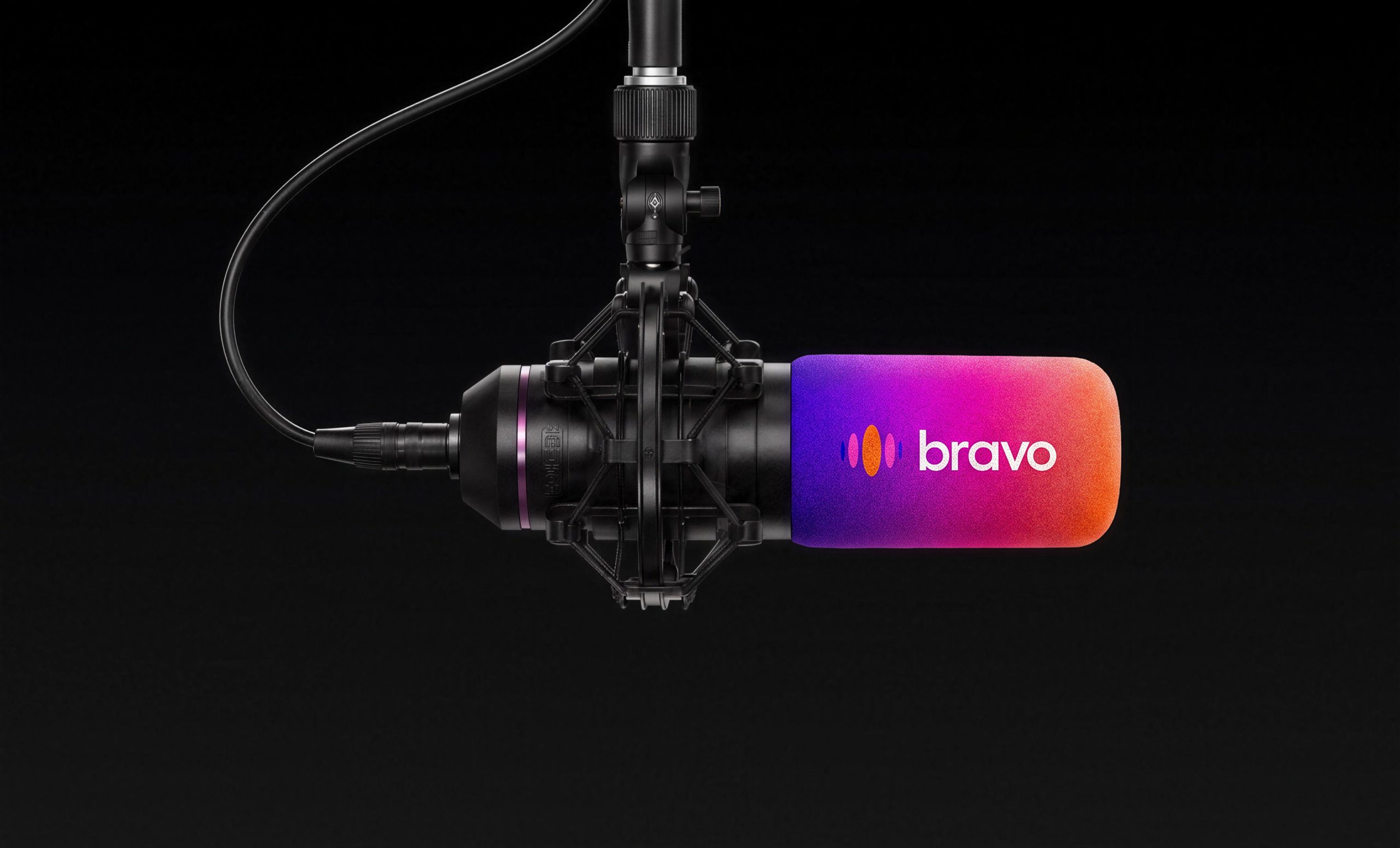Bravo — Mic scaled